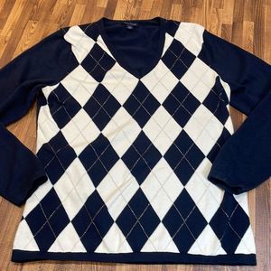 Tommy Hilfiger women’s argyle sweater. Size L.